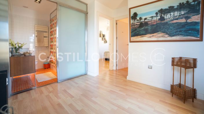 Image No.46-4 Bed Townhouse for sale