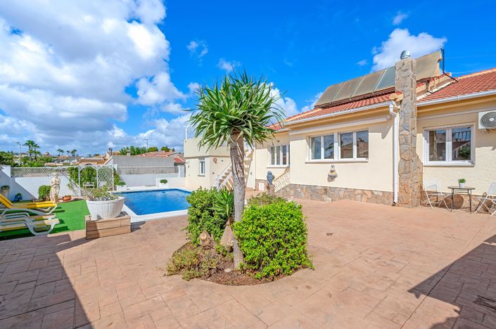 Image No.30-7 Bed Villa for sale