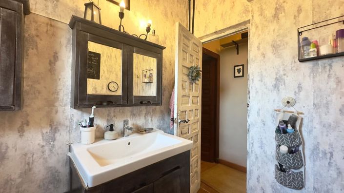 Image No.20-3 Bed Villa for sale