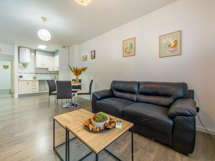 Image No.7-3 Bed Apartment for sale