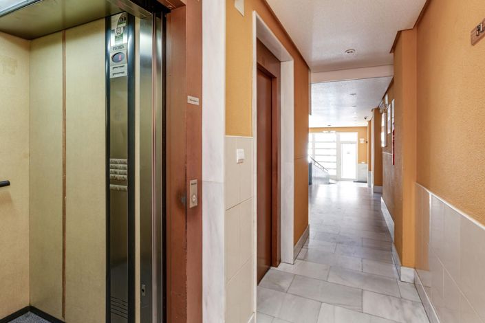 Image No.29-3 Bed Apartment for sale