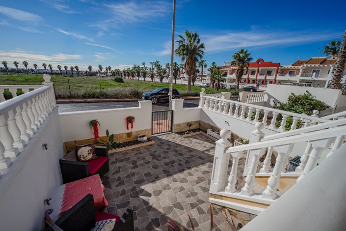 Image No.10-3 Bed Townhouse for sale