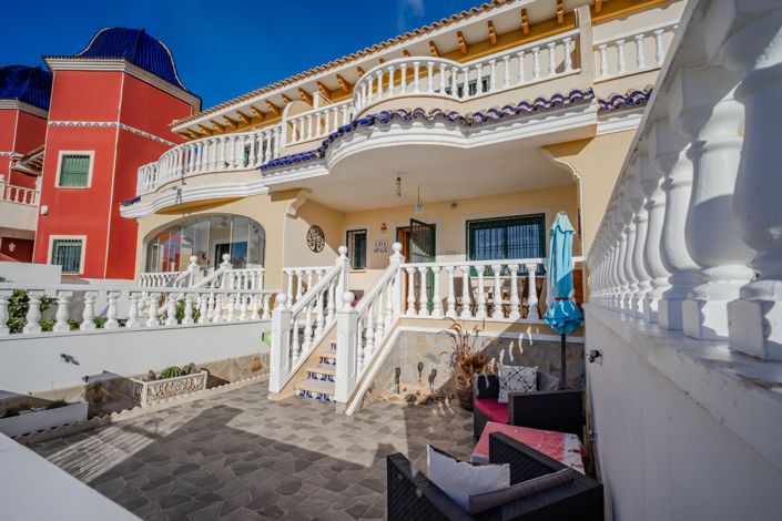 Image No.5-3 Bed Townhouse for sale