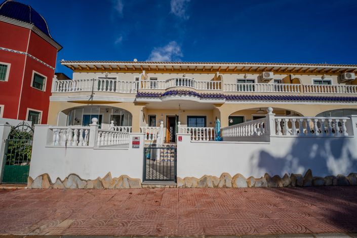 Image No.6-3 Bed Townhouse for sale