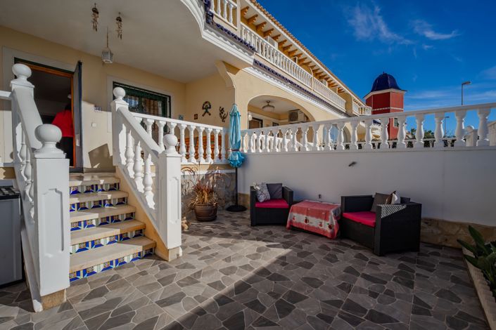 Image No.8-3 Bed Townhouse for sale