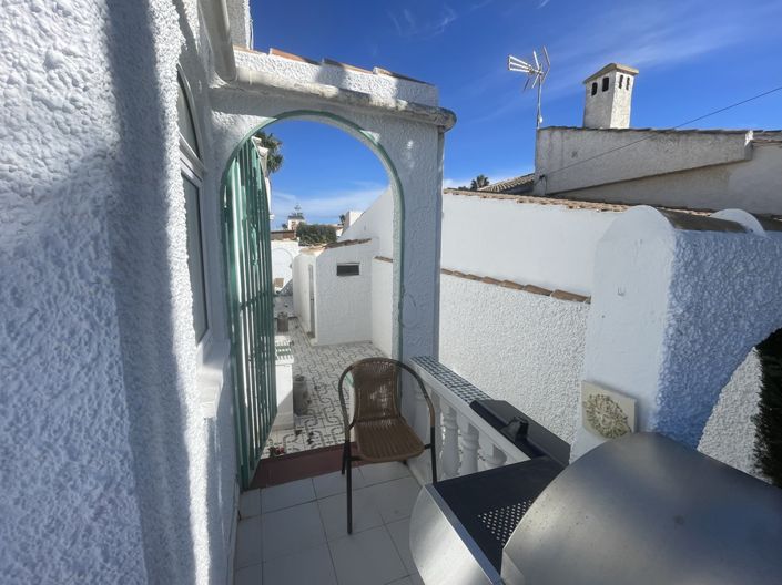 Image No.19-3 Bed Villa for sale