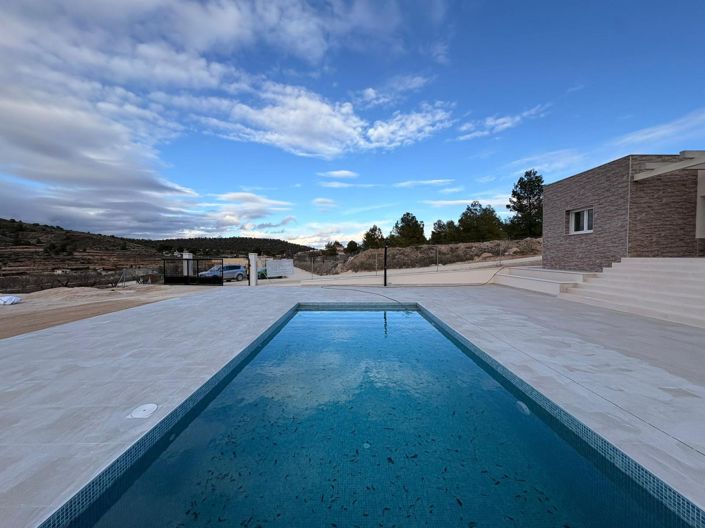 Image No.7-3 Bed Villa for sale