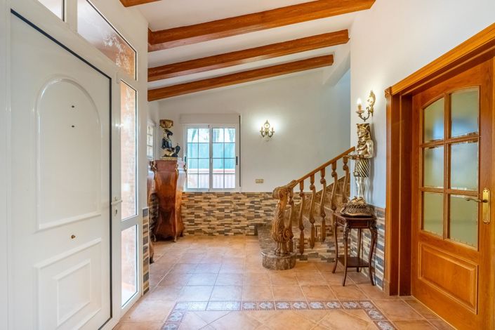 Image No.26-6 Bed Villa for sale