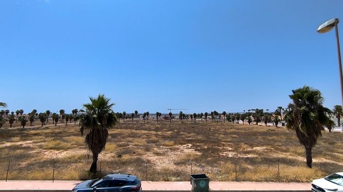 Image No.21-3 Bed Townhouse for sale