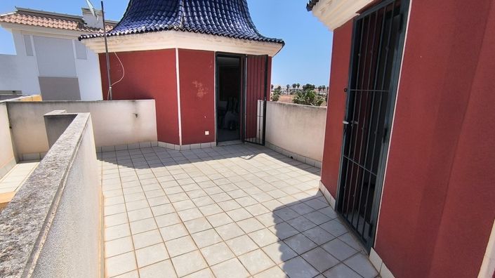 Image No.27-3 Bed Townhouse for sale