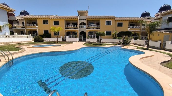 Image No.31-3 Bed Townhouse for sale