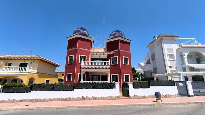 Image No.33-3 Bed Townhouse for sale