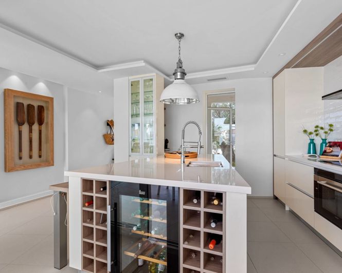 Image No.2-5 Bed Villa for sale