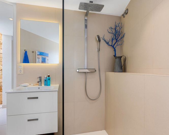 Image No.34-5 Bed Villa for sale