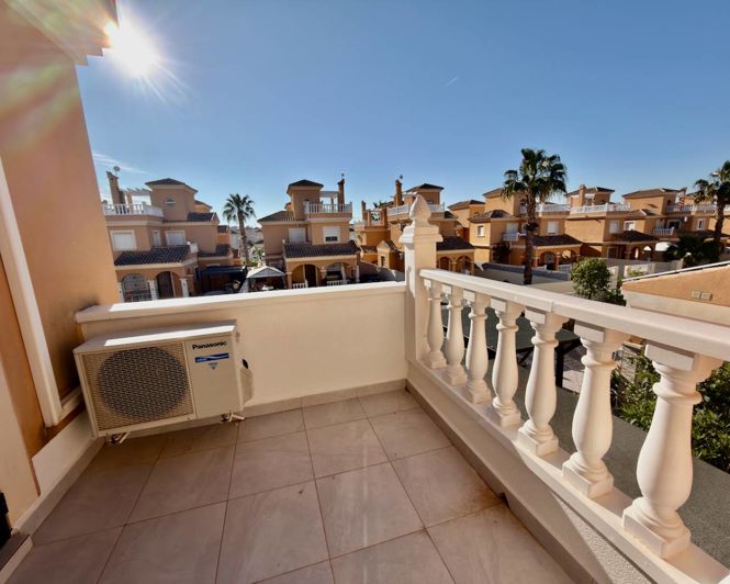 Image No.20-3 Bed Villa for sale