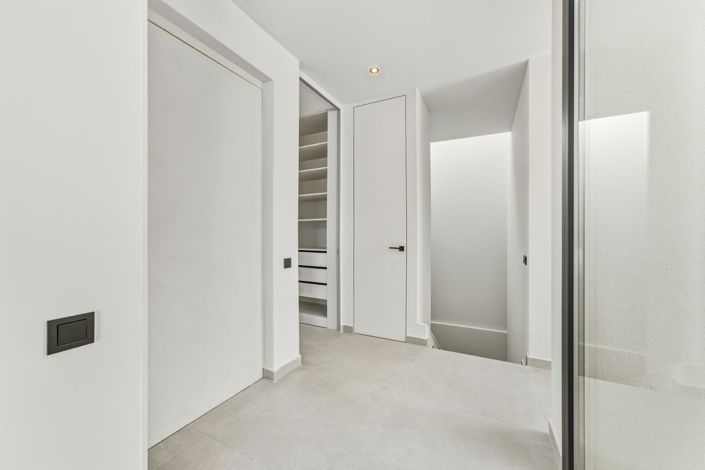 Image No.19-4 Bed Villa for sale