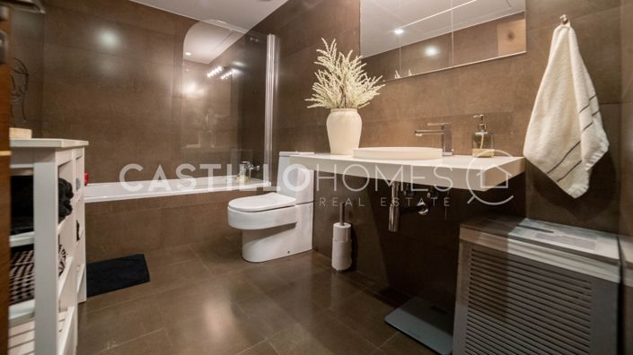 Image No.18-3 Bed Apartment for sale