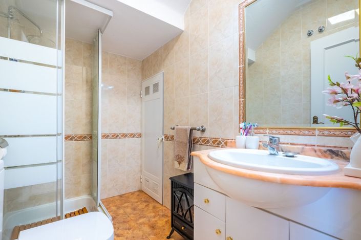 Image No.26-2 Bed Duplex for sale