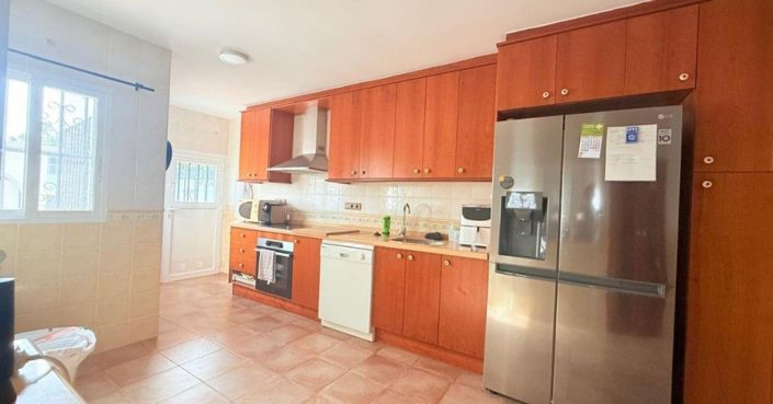 Image No.4-4 Bed Villa for sale