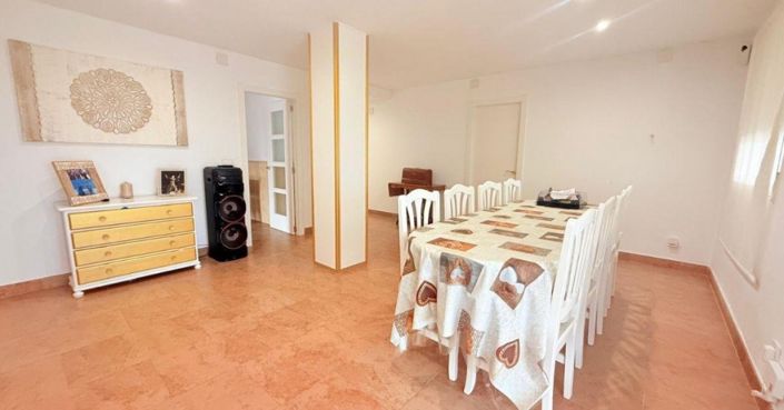 Image No.6-4 Bed Villa for sale