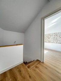 11-20939a0134ad724a8cb2a801094d15a4