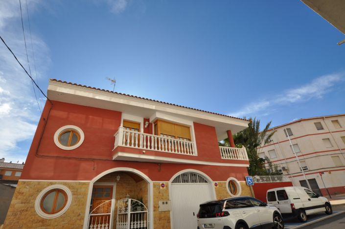 Image No.4-Maison de ville de 4 chambres à vendre à Sax