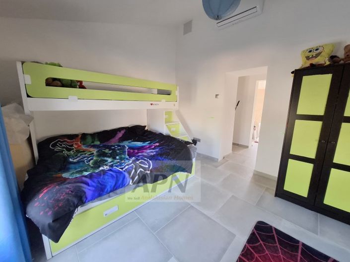 Image No.44-5 Bed Country House for sale