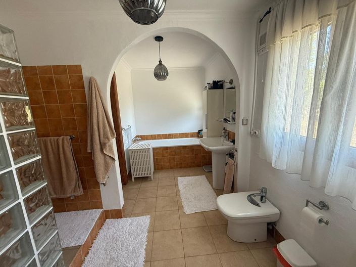 Image No.38-5 Bed Finca for sale