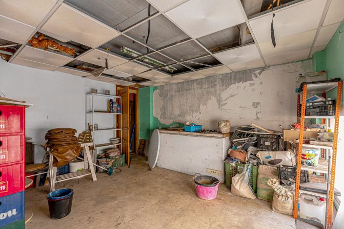 Image No.19-Commercial for sale