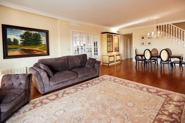 Image No.9-5 Bed Villa for sale