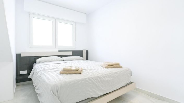 Image No.39-4 Bed Townhouse for sale