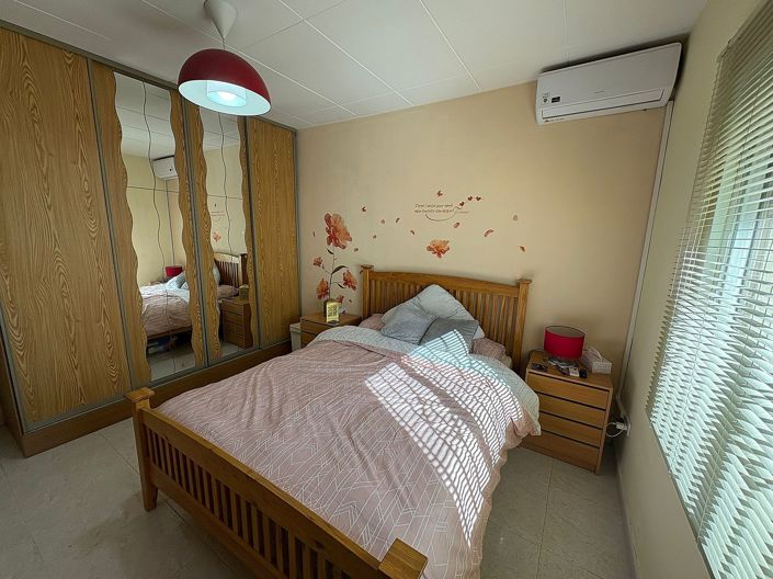 Image No.25-3 Bed Townhouse for sale