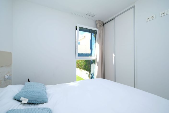 Image No.12-2 Bed Apartment for sale