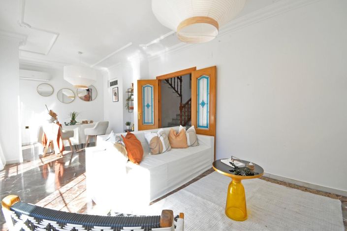 Image No.10-4 Bed Townhouse for sale