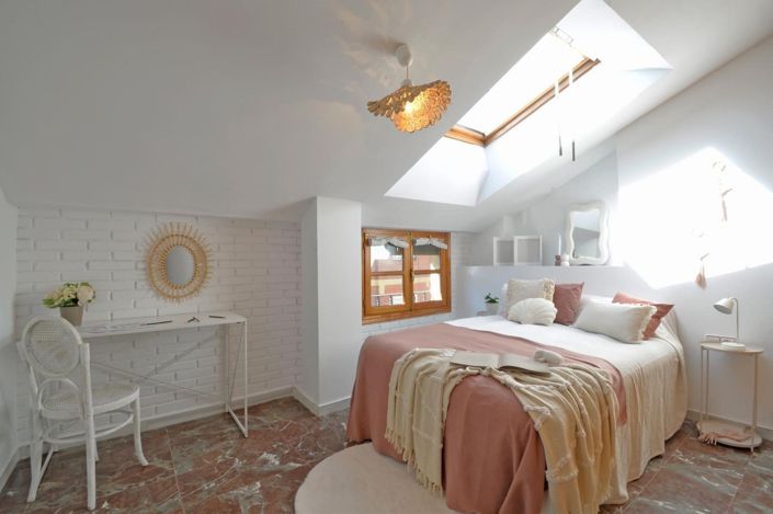 Image No.14-4 Bed Townhouse for sale