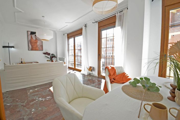 Image No.3-4 Bed Townhouse for sale