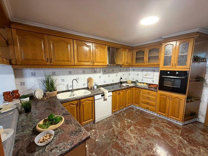 Image No.45-4 Bed Townhouse for sale