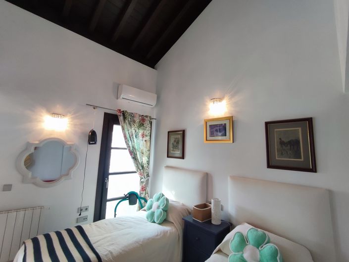 Image No.21-2 Bed Villa for sale