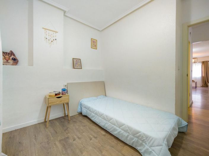 Image No.19-3 Bed Apartment for sale