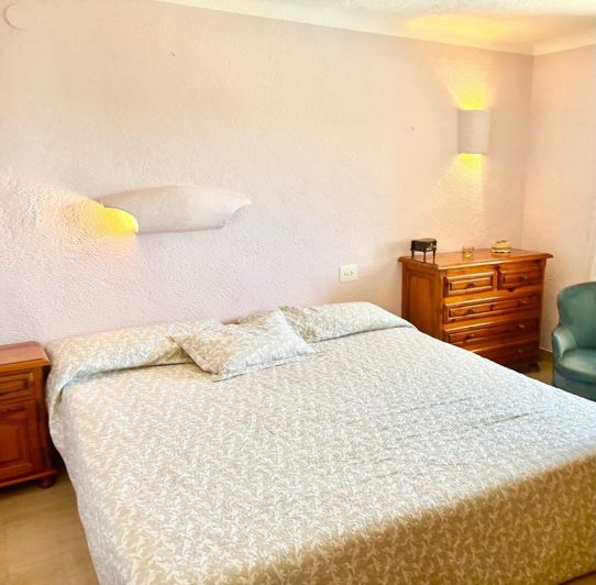 Image No.20-4 Bed Penthouse for sale