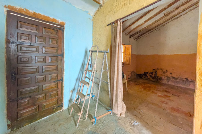 Image No.26-Villa for sale