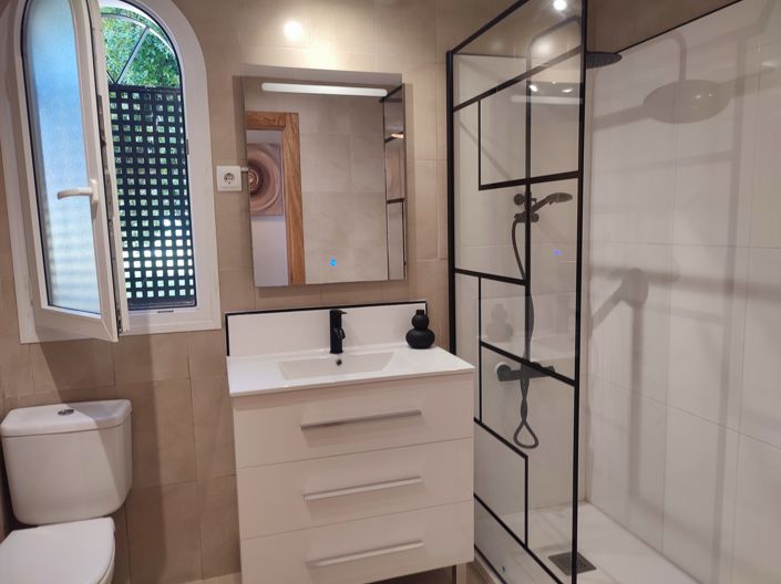 Image No.25-2 Bed Apartment for sale