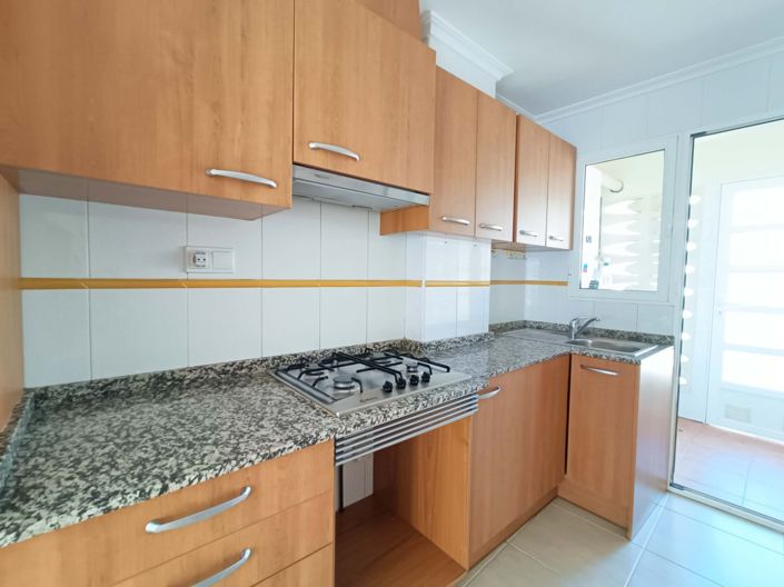 Image No.8-3 Bed Duplex for sale