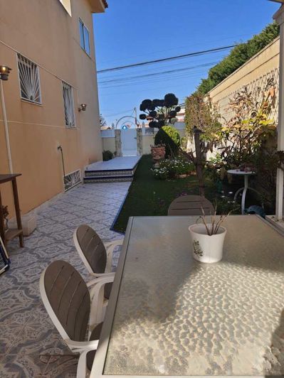 Image No.12-Villa de 4 chambres à vendre à Alicante