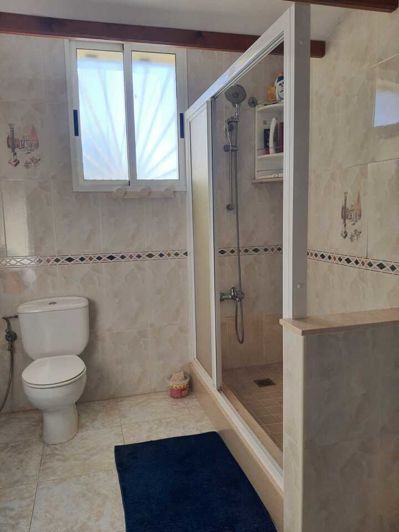 Image No.8-Villa de 4 chambres à vendre à Alicante