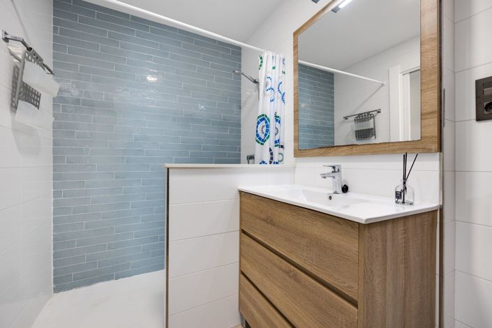 Image No.23-2 Bed Apartment for sale