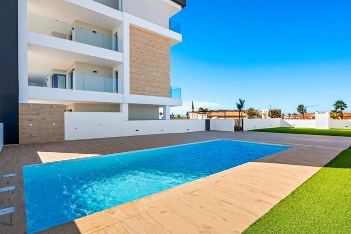 Image No.3-3 Bed Apartment for sale