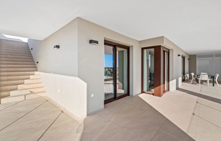 Image No.5-3 Bed Apartment for sale