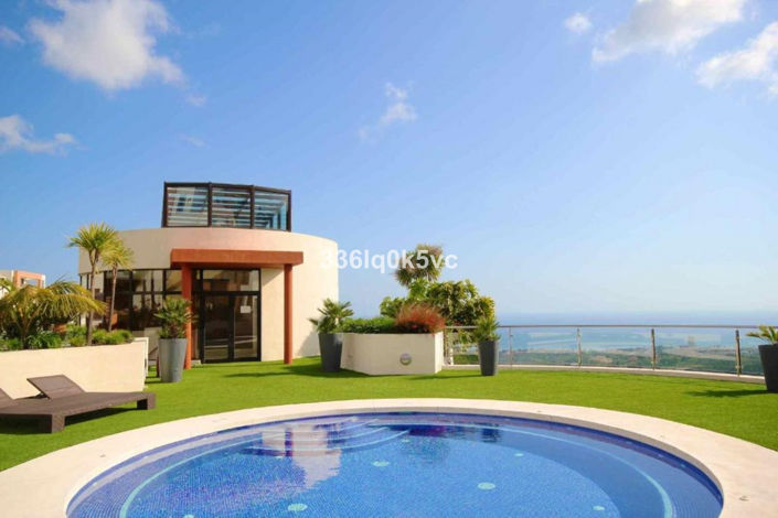 Image No.34-2 Bed Apartment for sale