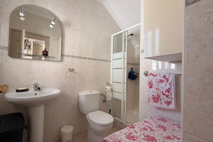 Image No.12-2 Bed Villa for sale